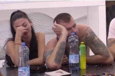(VIDEO) MAJA POTPUNO IZGUBILA DOSTOJANSTVO! Zadrugari URINASALI Marinkovićevu: PREKO DANA JE ODBAČENA, U KREVETU ISKORIŠĆENA!