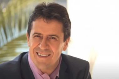 (FOTO) OGLASIO SE POZNATI PEVAČ NAKON SAOBRAĆAJNE NESREĆE: Smogao snage za ove reči!