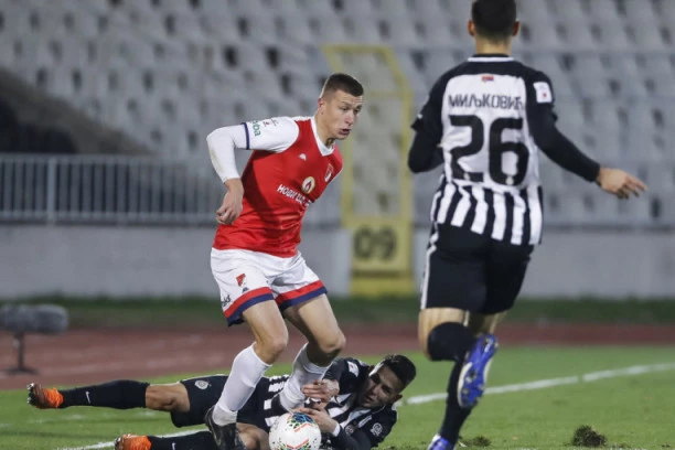 ZVANIČNO! MENJA GA STRANAC: Velika UZDANICA otišla u Letoniju!