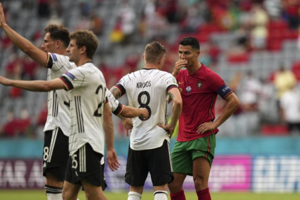 POČINJE RASPLET: Ovo su sve TABELE i RASPORED uoči poslednjeg kola grupne faze na EP