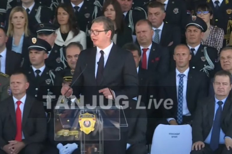 (FOTO/VIDEO) Predsednik Vučić na obeležavanju Dana MUP i Dana policije: VI STE TI KOJI ČUVAJU DRŽAVU!