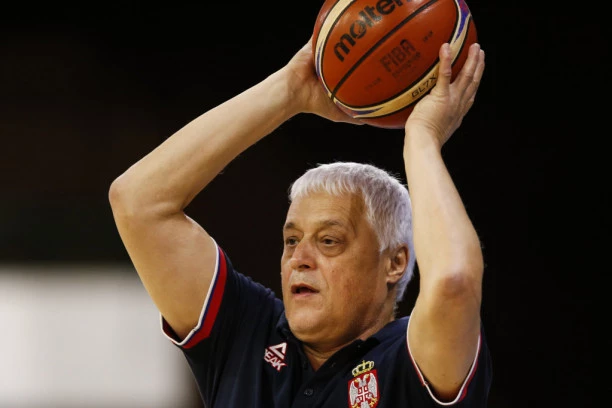 NEĆU DOZVOLITI DA SE IŽIVLJAVAJU NA MENI: Muta Nikolić OČAJAN nakon nedavnog incidenta!