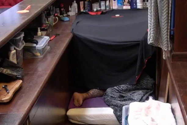 (VIDEO) PRAVE BEBU: Kristina trudna u vreloj akciji sa Kristijanom!