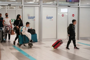 (VIDEO) PEVAČICA KOMENTARISALA ODNOS SA DUŠANOM: Prva izjava Tanje Savić nakon SLETANJA NA BEOGRADSKI AERODROM!