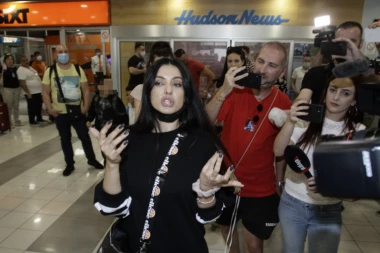 DUŠAN JE DECU OSTAVLJAO SAME, NISU IMALI DRUGARE: Evo šta je radio čovek koji tvrdi da Tanja Savić BIJE sinove!