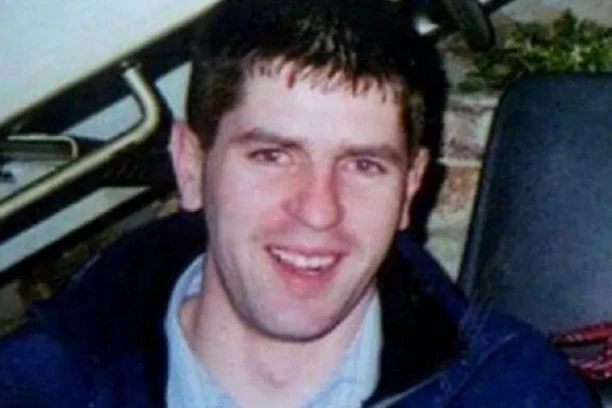 NIJE MU BILO TRAGA 17 GODINA: Porodica tražila nestalog mladića skoro dve decenije, a onda je misterija SASVIM SLUČAJNO bila rešena!