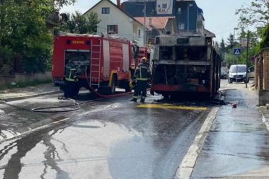 PUTNICI BILI U AUTOBUSU KAD JE IZBIO POŽAR! Novi detalji drame kod Ribara: Vatrogasci odmah reagovali!