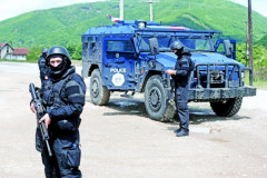 KOSOVSKI ALBANAC PAO ZBOG TERORIZMA: Državljanin KiM uhapšen na granici sa Severnom Makedonijom