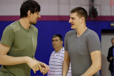 ZA NJEGA NEMA ZIME: Srpski košarkaš ima novo zanimanje! (VIDEO)
