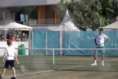 IVER NE PADA DALEKO OD KLADE: Stefan Đoković "UBIJA" kao NOVAK!