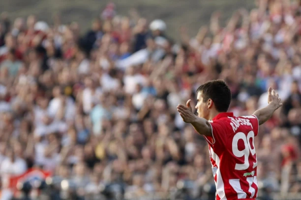 ŠIFRA "AK99": Parafirao ugovor i poslao moćnu poruku!