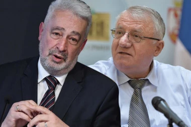 ŠEŠELJ VRATIO KRIVOKAPIĆA NA FABRIČKA PODEŠAVANJA: A šta je Srbima matica, ako nije Beograd? Da nije ambasada SAD?