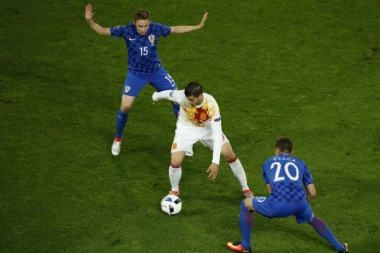 DABOGDA TI DECA UMRLA: BOLESNICI! Uoči meča sa Hrvatima, ONI mu šalju GNUSNE poruke