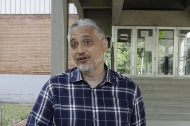 Čeda Jovanović jutros pušten iz bolnice, pluća mu ponovo rade