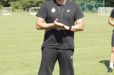 ŠOKANTAN POTEZ STANOJEVIĆA: Glavnu uzdanicu UDALJIO od tima!