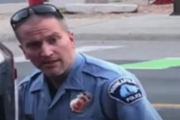 ZLOČIN ZBOG KOG JE GORELA AMERIKA: Derek Šovin za ubistvo Džordža Flojda osuđen na 22 GODINE ZATVORA