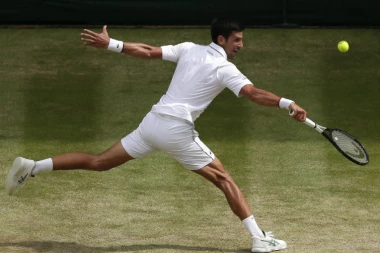(FOTO) DO SAD NEVIĐENO: Novak ZAPANJIO planetu uoči Vimbldona