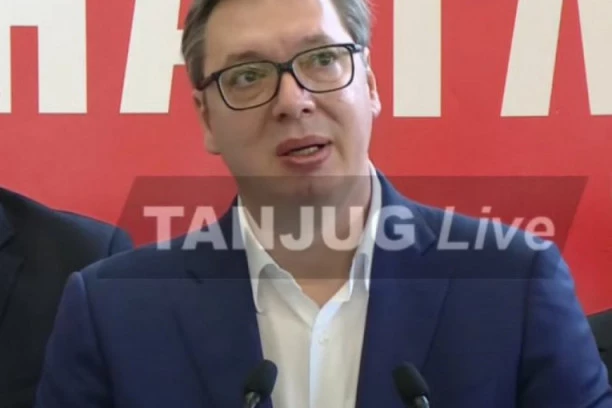 VUČIĆ O INCIDENTU JEREMIĆA I NJEGOVIH "JUNAČINA": SIŠAO SAM DA IM POKAŽEM DA SE SRBIJA NE PLAŠI BATINAŠA!