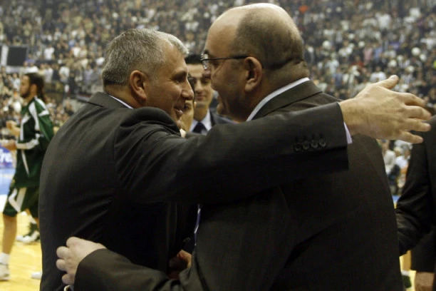 (FOTO) NEŠTO SE KUVA: Obradović i Vujošević se SASTALI jedan na jedan!