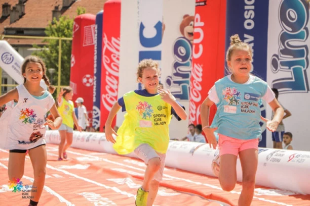 Spektakl u Sokobanji, Igre svečano otvorene