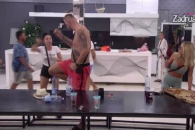 (VIDEO) HAOS U BELOJ KUĆI:  Maja nije mogla da pređe preko druženja Janjuša i Mine, pa im ŽESTOKO ZAPRETILA!