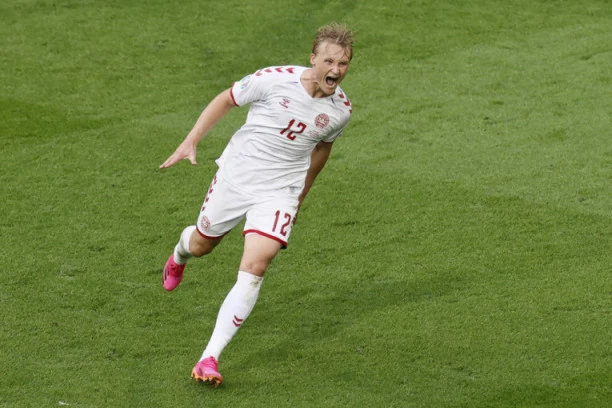 DANSKA MELJE: Četiri gola Velsu za četvrtfinale!