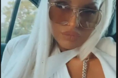 HAOS U PINKOVOM STUDIJU: Ivana Šopić pokazala zmiju koja se našla u emisiji! (FOTO)