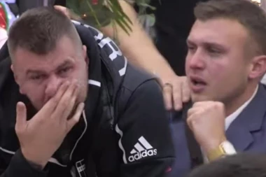 (FOTO) KARIĆU I JANJUŠU NEĆE BITI DOBRO KAD JE VIDE: Ivana Šopić izbacila NOVE SILIKONE u prvi plan, svi su gledali u OVO!