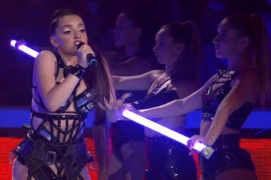 NAPRAVILA SPEKTAKL U FINALU: Belma UZ OVAJ HIT NAPRAVILA NEVIĐENO LUDILO NA SCENI Zvezda Granda!