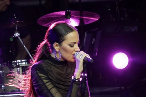 (VIDEO) ALEKSANDRA PRIJOVIĆ PROGOVORILA O ODNOSU SA FILIPOM, a nećete verovati na koji način komunicira sa BRENOM, KONAČNO ISPLIVALA ISTINA!