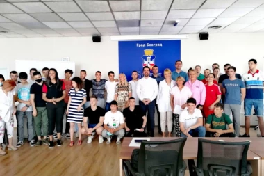 Legendarna rukometašica podelila stipendije