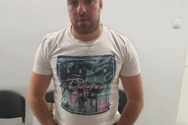 NASILNIK SA VOŽDOVCA PRIZNAO DA JE ŠUTIRAO DEVOJKU!