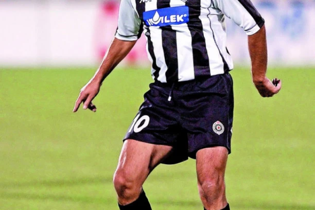 PROMENIO LIČNI OPIS! Pravio je ČUDA U PARTIZANU, igrao u BARSELONI, a danas ga JEDVA PREPOZNAJU!