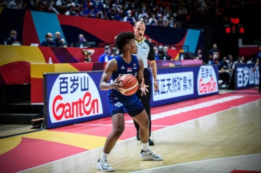 NEMA FAVORITA KADA IGRAJU OVE DEVOJKE: Srbija je ŠAMPION EVROPE, Francuskinje na kolenima!