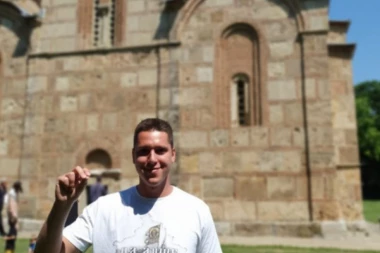 DANILO VUČIĆ U POSETI GRAČANICI: Predsednikov sin sa SVETOG MESTA SRPSKIH PREDAKA poslao MOĆNU PORUKU!