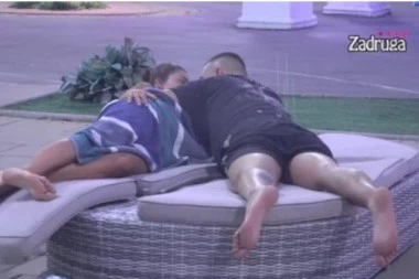 (VIDEO) LJUBAV PONOVO CVETA! Car ponovo osvojio Minu, pa zapušio usta svima!