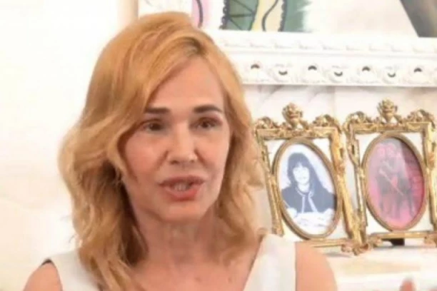 OLJA BALAŠEVIĆ POSLALA UZNEMIRUJUĆU PORUKU: Njen vapaj je daleko ODJEKNUO, spisateljica SMRTNO UPLAŠENA! (FOTO)