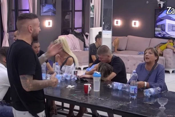 (VIDEO) ŠA I NADICA ZAKOPALI RATNE SEKIRE: Reper POKUŠAVA da DOBIJE POENE kod Ivane preko Zeljkovićeve!