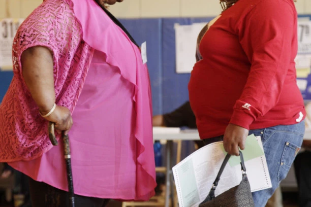 (FOTO) OVO JE APARAT ZA MRŠAVLJENJE KOJI SE UGRAĐUJE U ZUBE! Korisnice šokirane, iako su izgubile kilograme: KAO SPRAVA ZA MUČENJE!