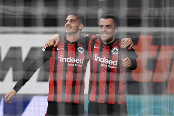 ODLAZI IZ AJNTRAHTA: Crveno-beli se pojačali za Ligu šampiona, VELIKI AS na vratima!