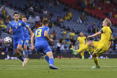 TOTALNA LUDNICA: Ukrajinci golom u 121. minutu do okršaja sa Englezima!