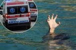 TUGA KOD PROKUPLJA! IZVUČENA TELA DEVOJČICE I DEČAKA: Deca se utopila u jezeru!