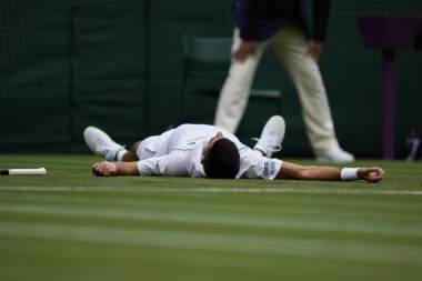 ŠOK NA VIMBLDONU: Đoković saznao UŽASNE VESTI!