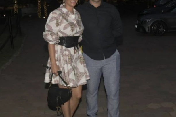 (FOTO, VIDEO) ILDA ŠAULIĆ VIDNO USHIĆENA PRISTIGLA NA PROSLAVU POVODOM ROĐENJA LANE: Predobar osećaj za jednu baku, PREPONOSNA SAM!