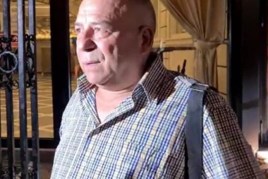 NAŠ PEVAČ JEDVA KRPI KRAJ SA KRAJEM: Nekad su ga obasipali novcem i živeo je u HOTELU, a ovakva situacija je danas!