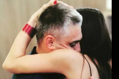 (FOTO) NIKAD ISPRIČANA LJUBAVNA PRIČA SRPSKOG POLITIČARA: Rekao sam sebi - Ovde nemoj da napraviš neku glupost!