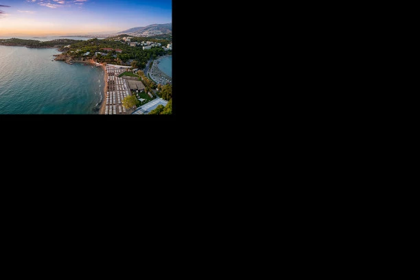 Hit ovog leta - Atinska rivijera