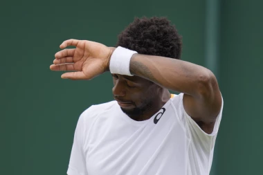 SAMO GA JEDNA STVAR RADUJE: Nakon predaje meče Đokoviću, oglasio se Gael Monfis!