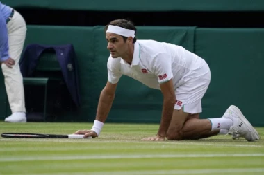 NEVEROVATNO: Federer je UDARNA vest na Vimbldonu!