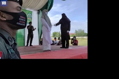 (FOTO,VIDEO) POGLEDAJTE ŠTA SE DOGODILO ŽENI NAKON ŠTO SU JE IZUDARALI BIČEM 100 PUTA! Monstruozno kažnjena zbog JEDNE STVARI, svet zgrožen!